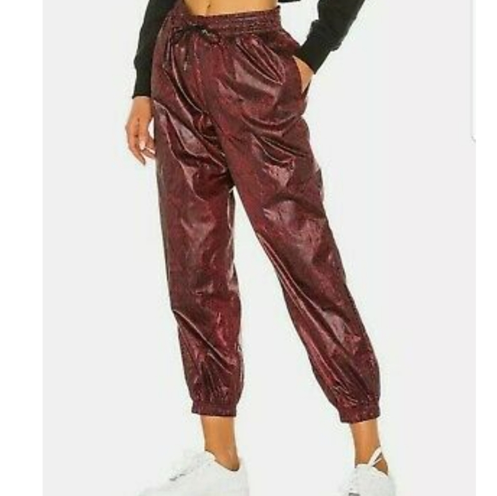 NWT size S Nike wind pants